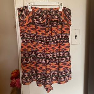 Beautilful Pattern Orange Romper from AmericanRag Size S